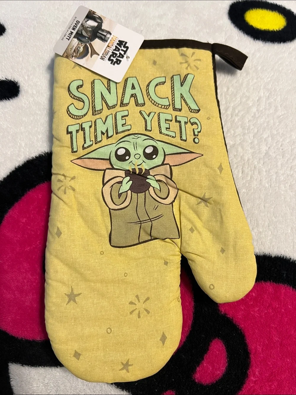 Star Wars Grogu Kitchen Towel and Oven Mitt Set - White & Yellow